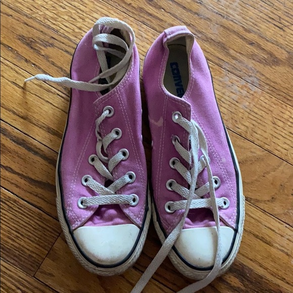 purple converse - Picture 1 of 4